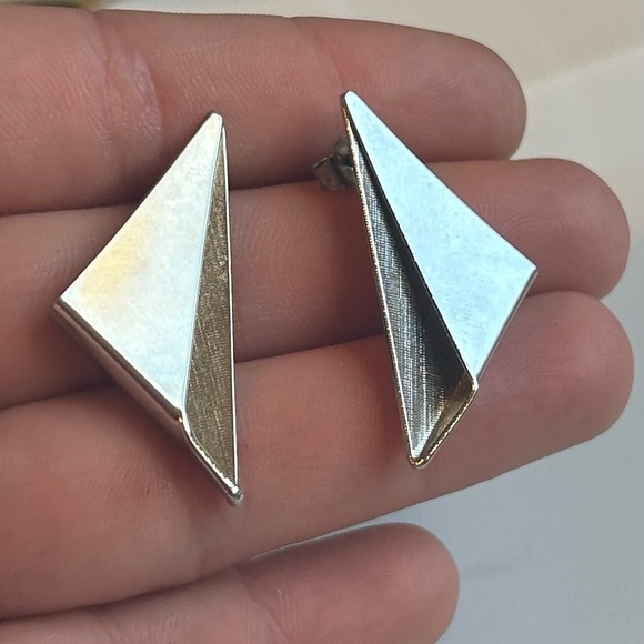 Vintage Silver Triangle Stud Earrings 80s Geometric Modernist Statement - Picture 8 of 9